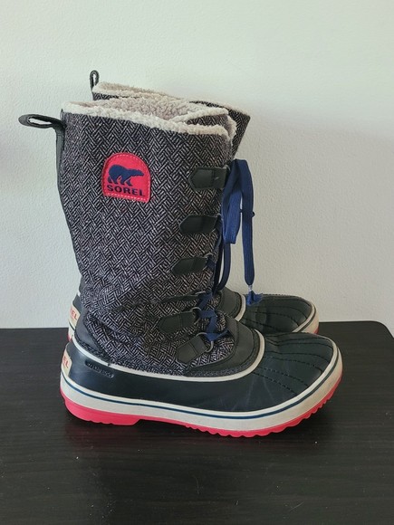 Women's size 9 Sorel Waterproof boots - Picture 3 of 6